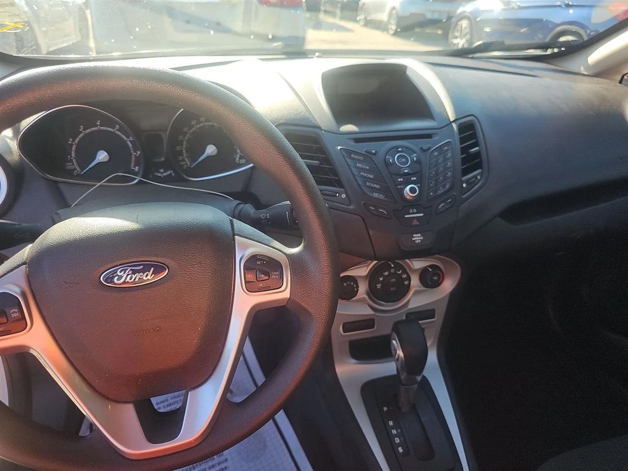 Ford Fiesta SE Sedan 2017