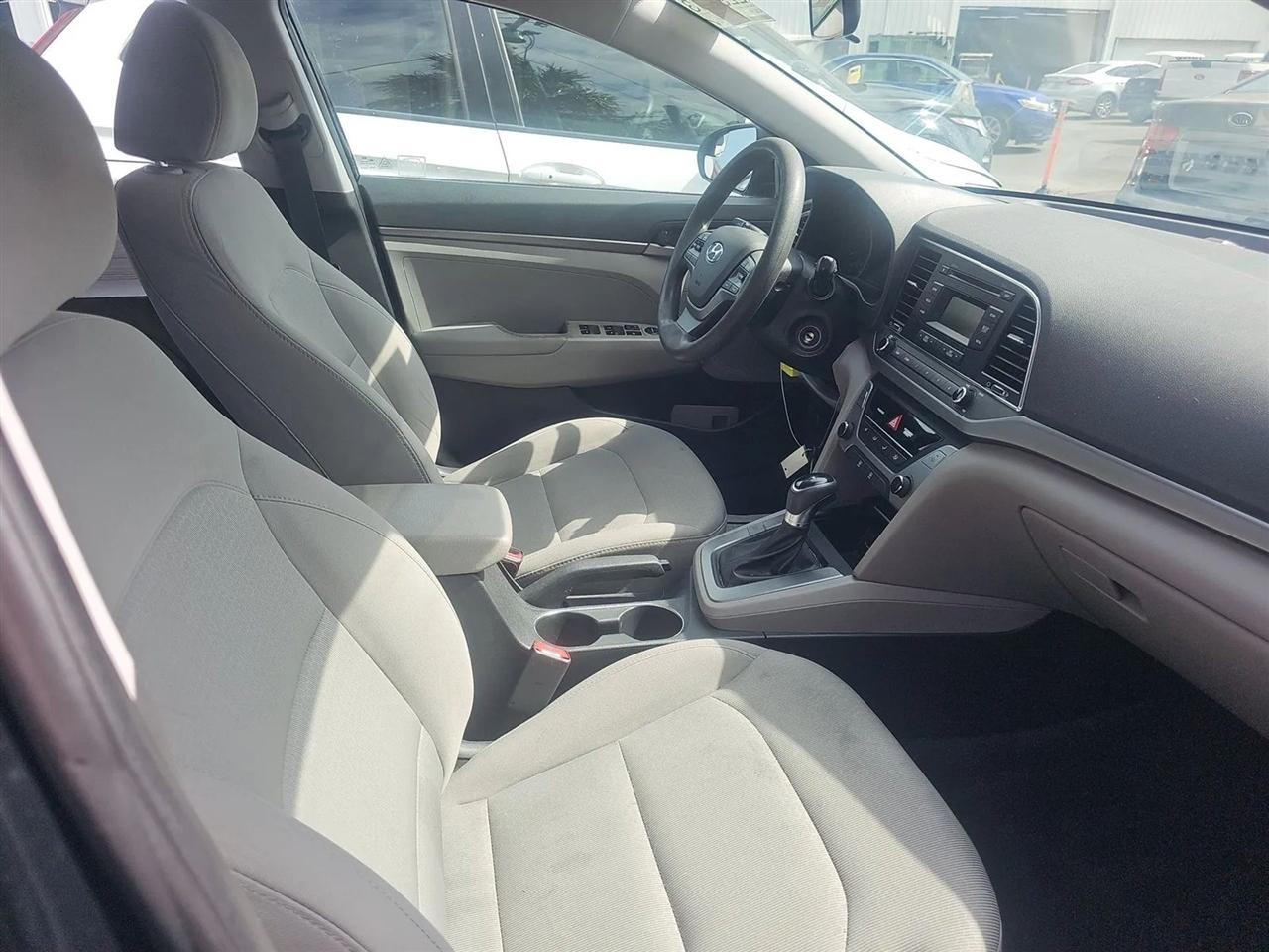 Hyundai Elantra SE 2.0L Auto (Alabama) 2017