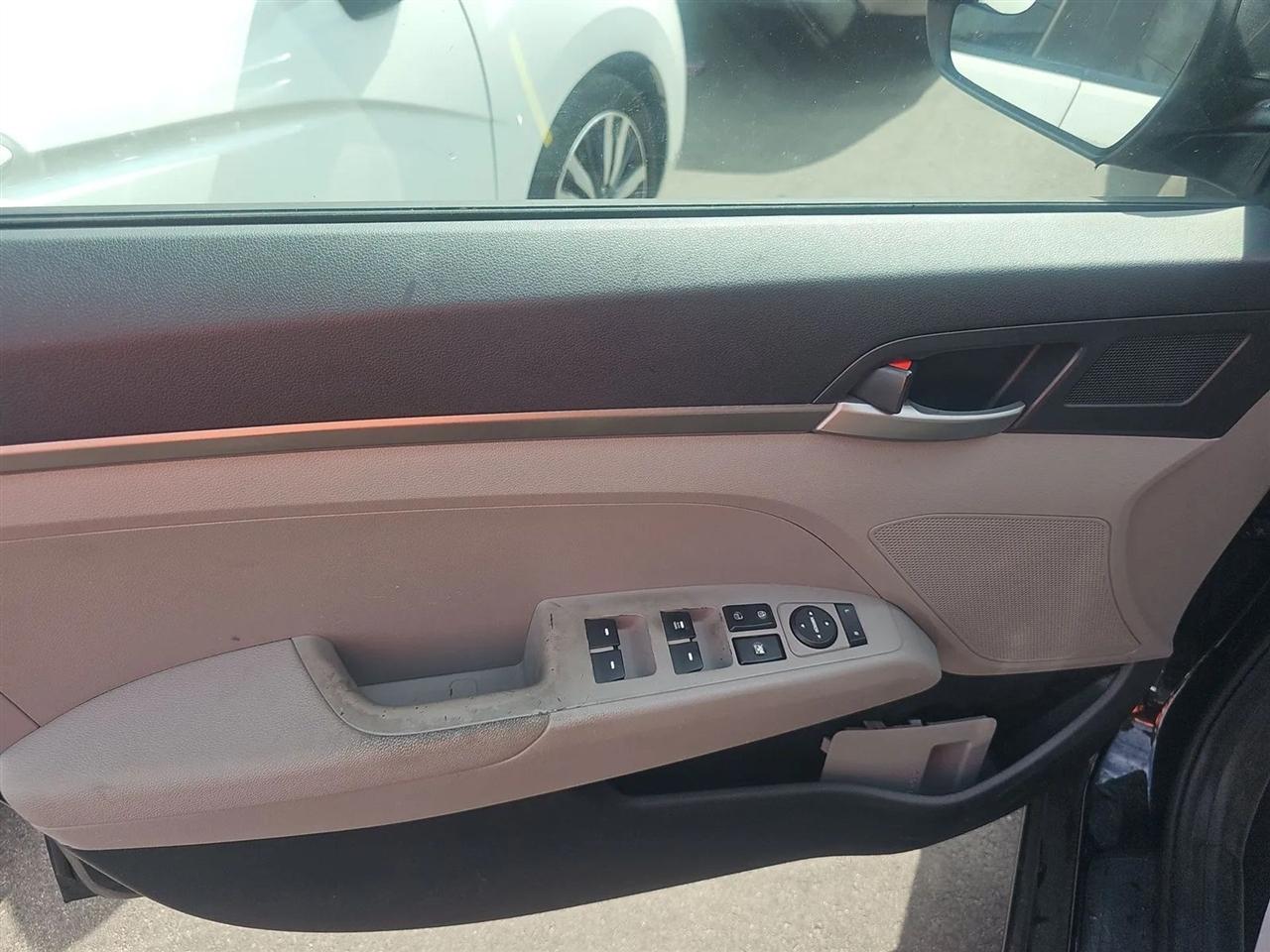 Hyundai Elantra SE 2.0L Auto (Alabama) 2017