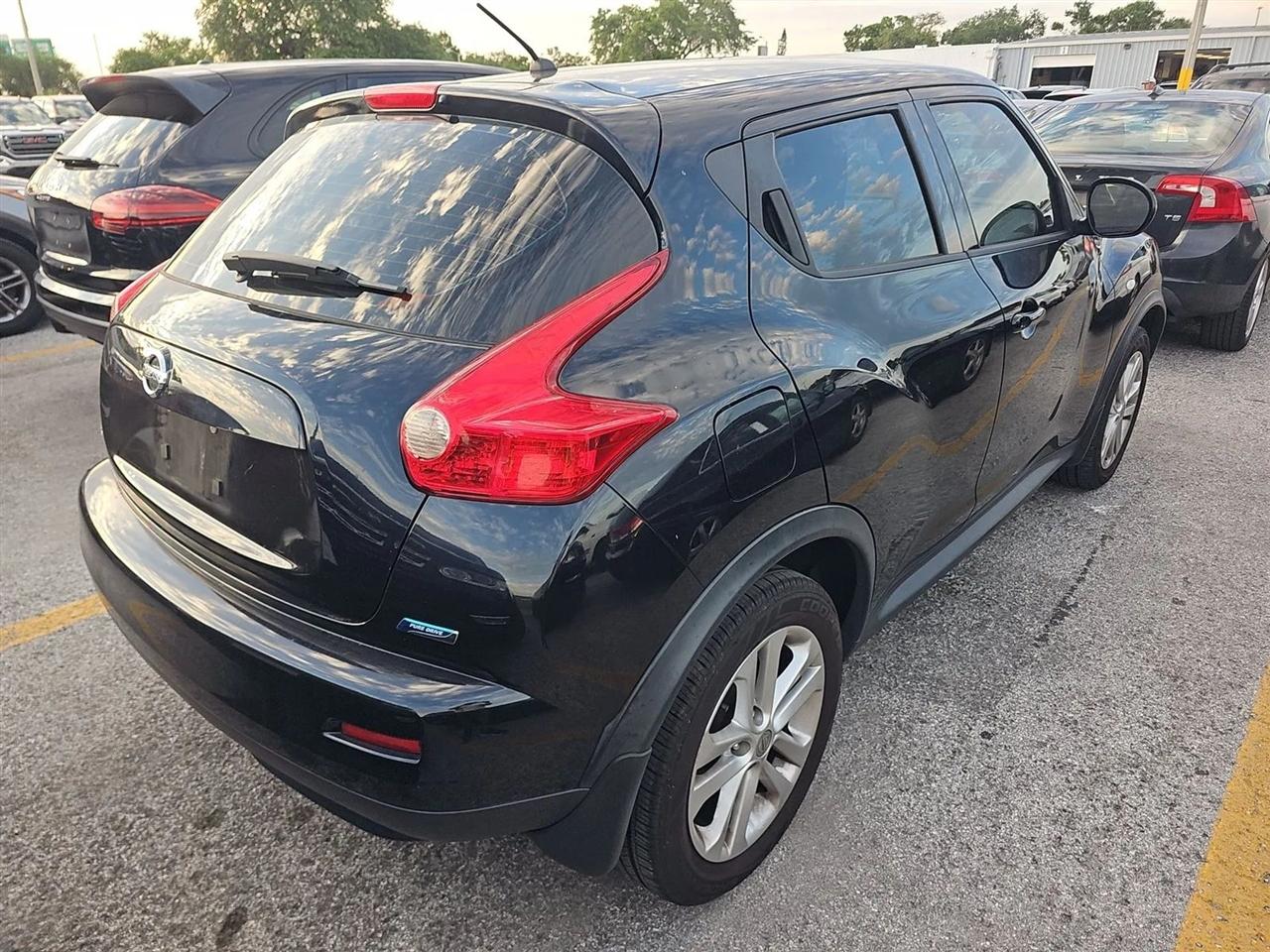 Nissan Juke 5dr Wgn CVT S FWD 2014