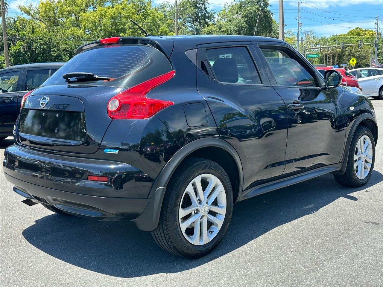 Nissan Juke 5dr Wgn CVT S FWD 2014