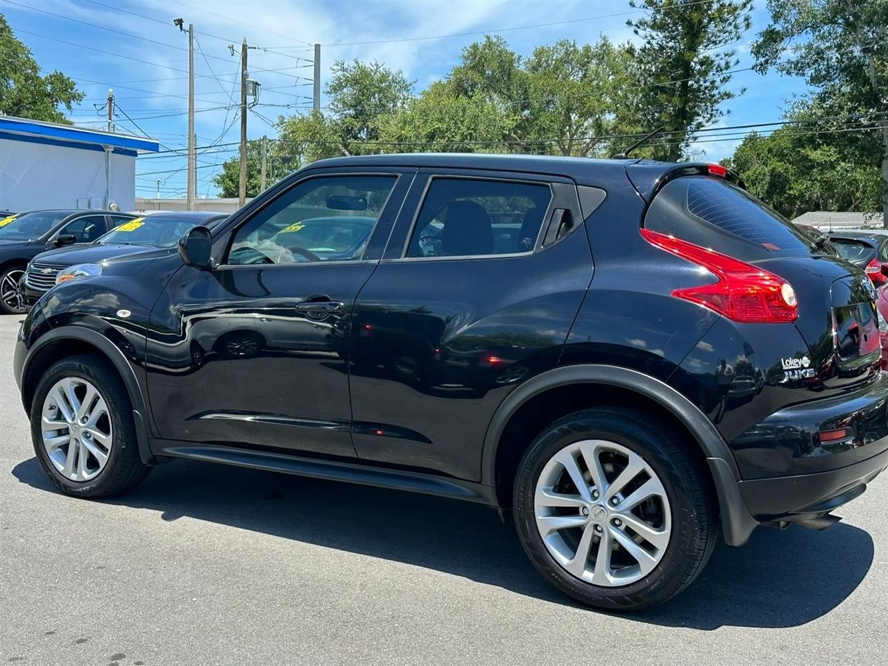 Nissan Juke 5dr Wgn CVT S FWD 2014