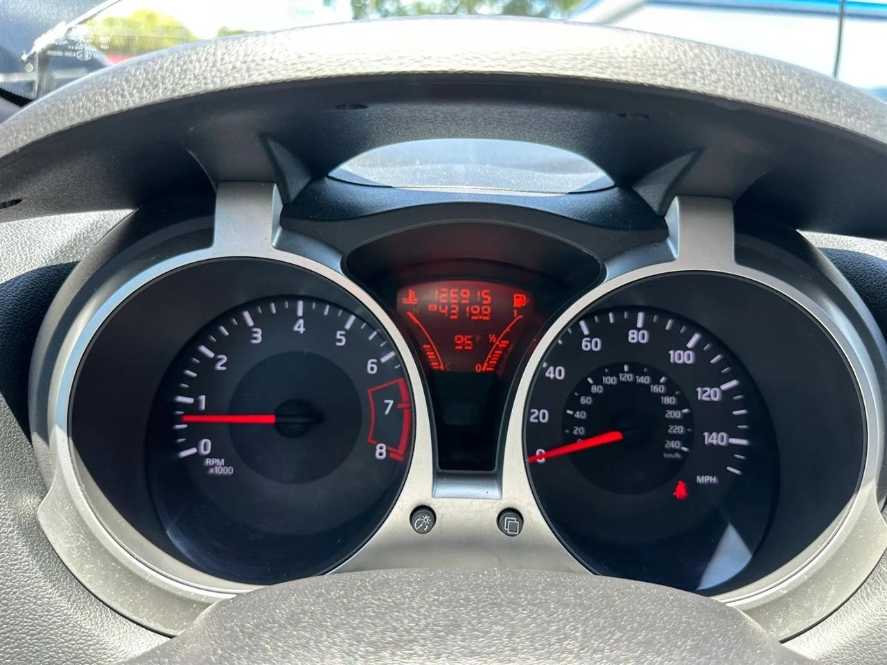 Nissan Juke 5dr Wgn CVT S FWD 2014