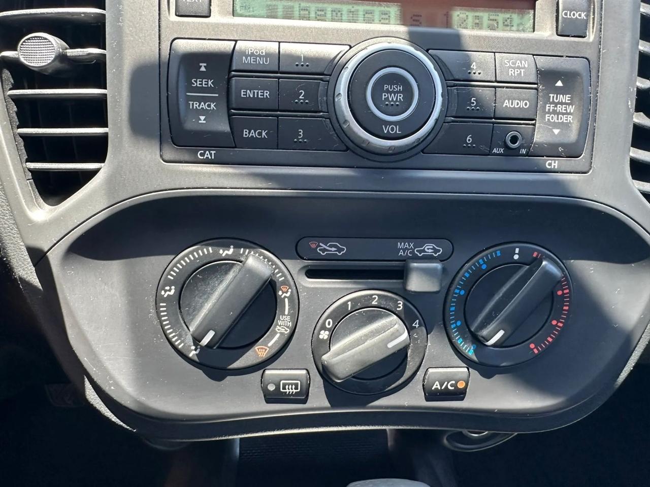 Nissan Juke 5dr Wgn CVT S FWD 2014