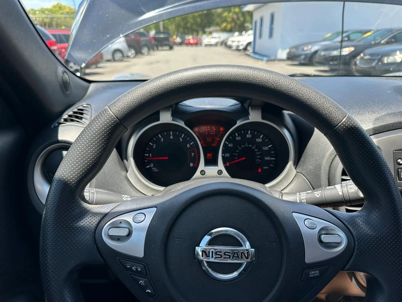 Nissan Juke 5dr Wgn CVT S FWD 2014