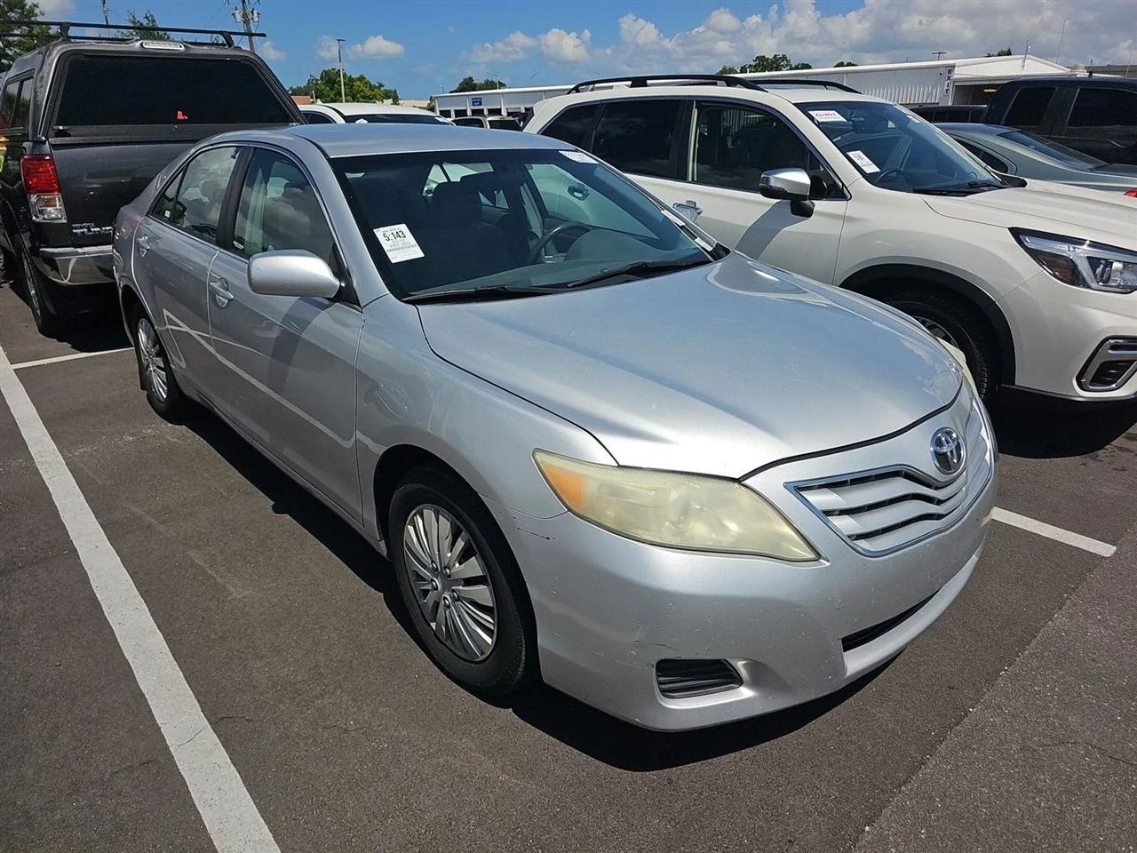 Toyota Camry 4dr Sdn I4 Man (Natl) 2010