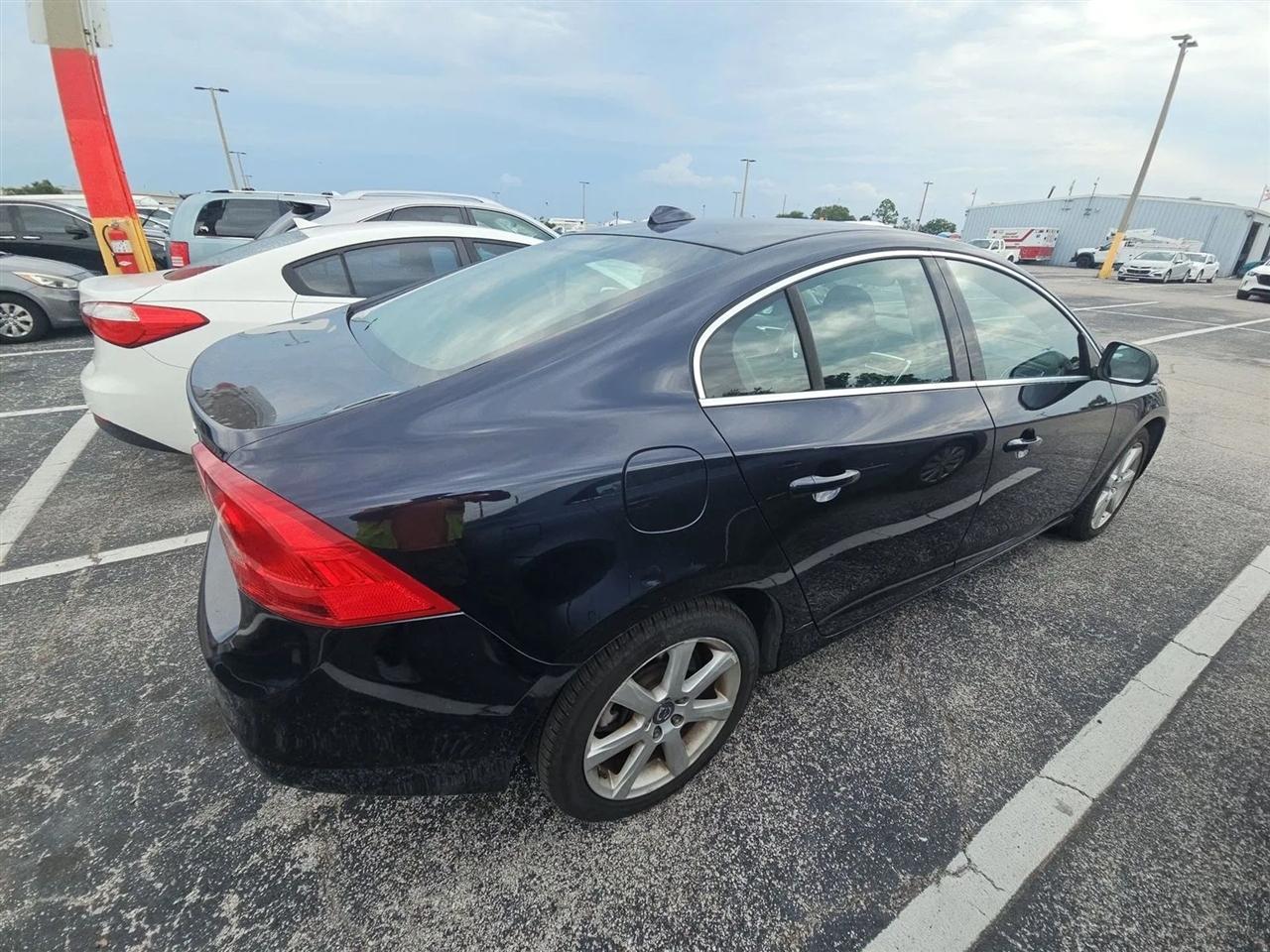 Volvo S60 4dr Sdn T5 Premier AWD 2016