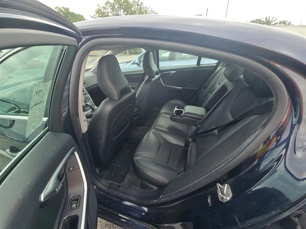Volvo S60 4dr Sdn T5 Premier AWD 2016