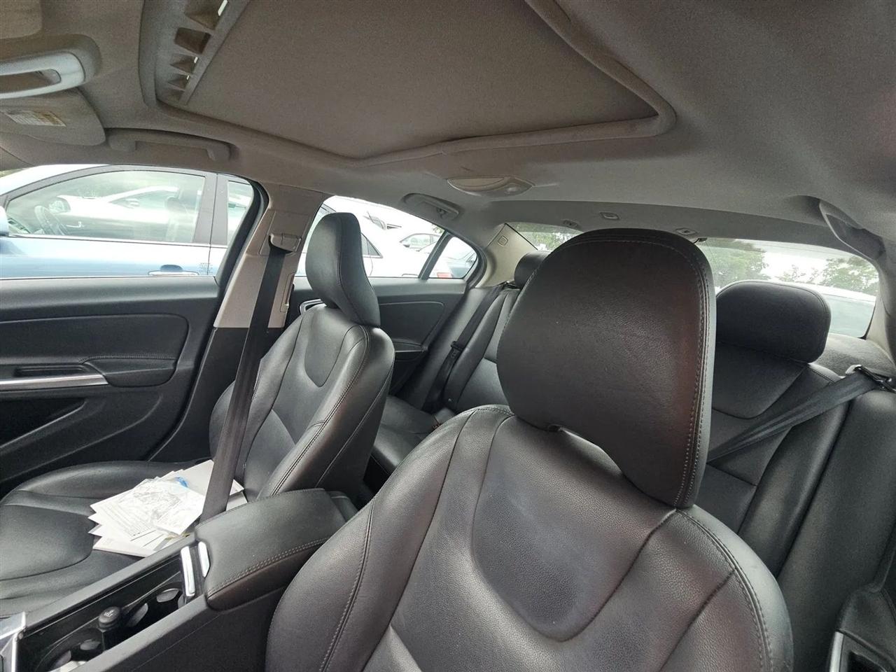 Volvo S60 4dr Sdn T5 Premier AWD 2016