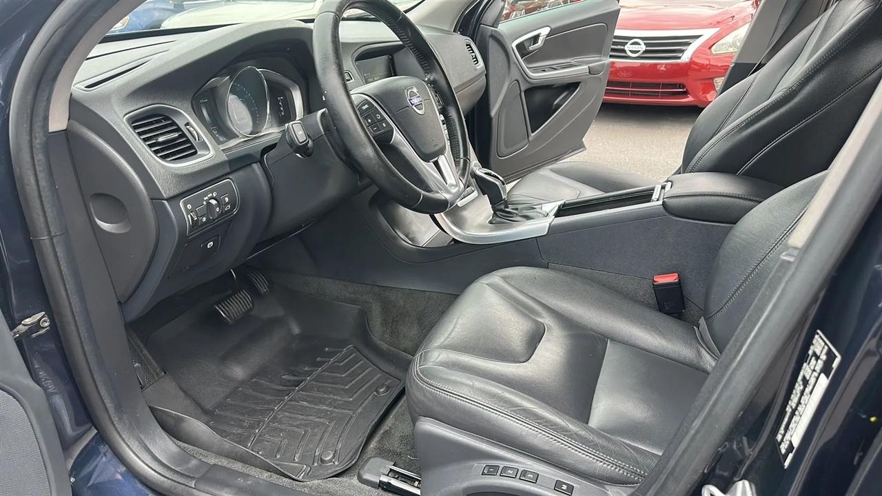 Volvo S60 4dr Sdn T5 Premier AWD 2016