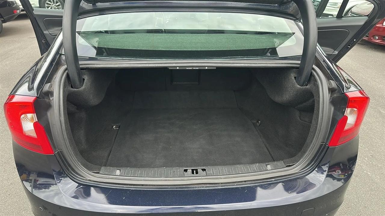 Volvo S60 4dr Sdn T5 Premier AWD 2016