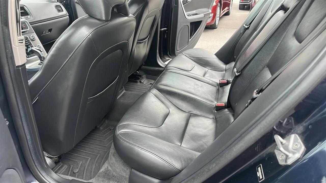 Volvo S60 4dr Sdn T5 Premier AWD 2016