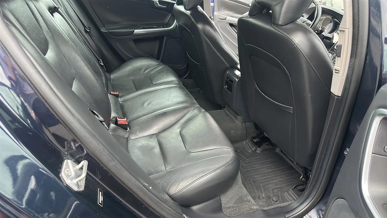 Volvo S60 4dr Sdn T5 Premier AWD 2016