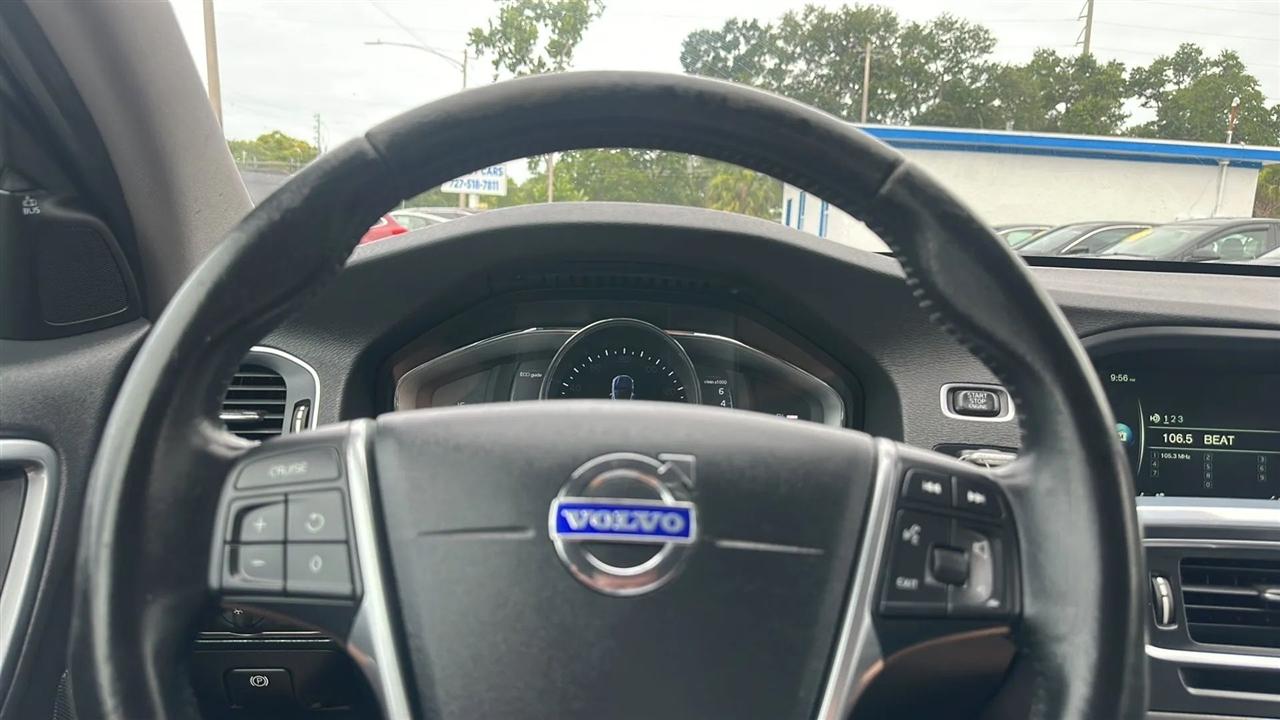 Volvo S60 4dr Sdn T5 Premier AWD 2016