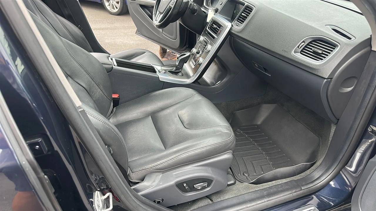 Volvo S60 4dr Sdn T5 Premier AWD 2016