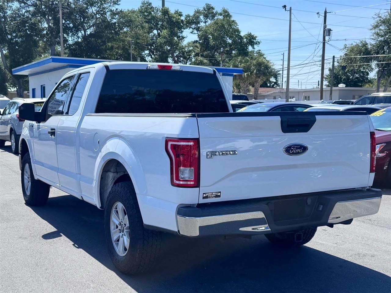 Ford F-150 Lariat 2WD SuperCab 8' Box 2017