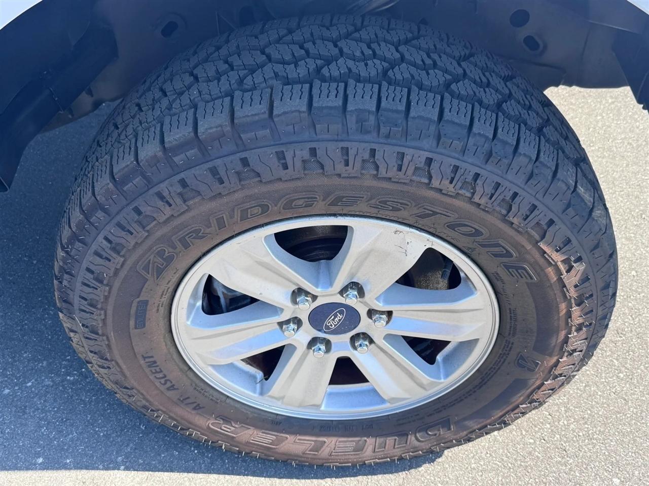 Ford F-150 Lariat 2WD SuperCab 8' Box 2017