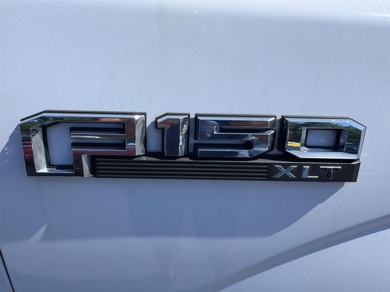 Ford F-150 Lariat 2WD SuperCab 8' Box 2017