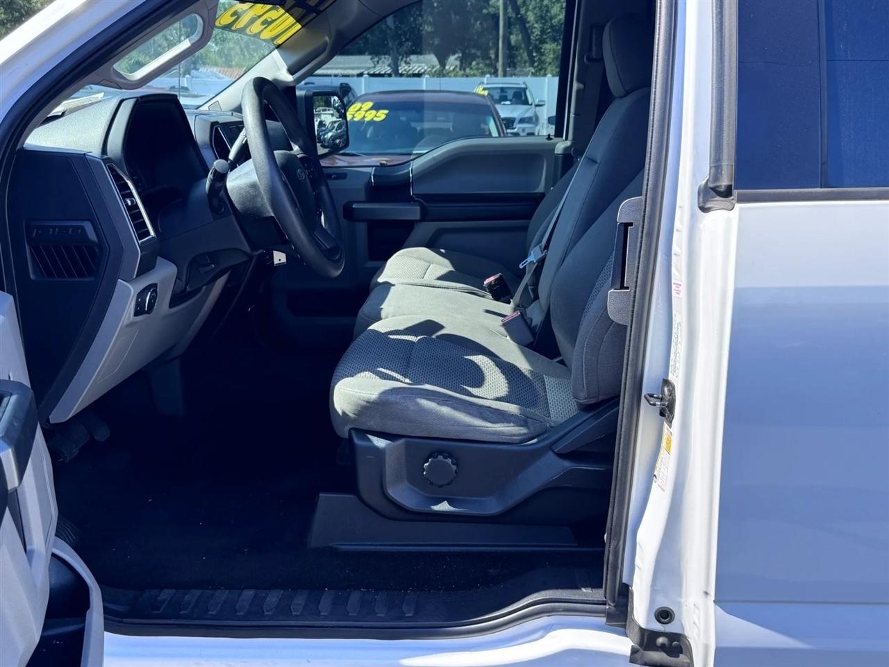 Ford F-150 Lariat 2WD SuperCab 8' Box 2017