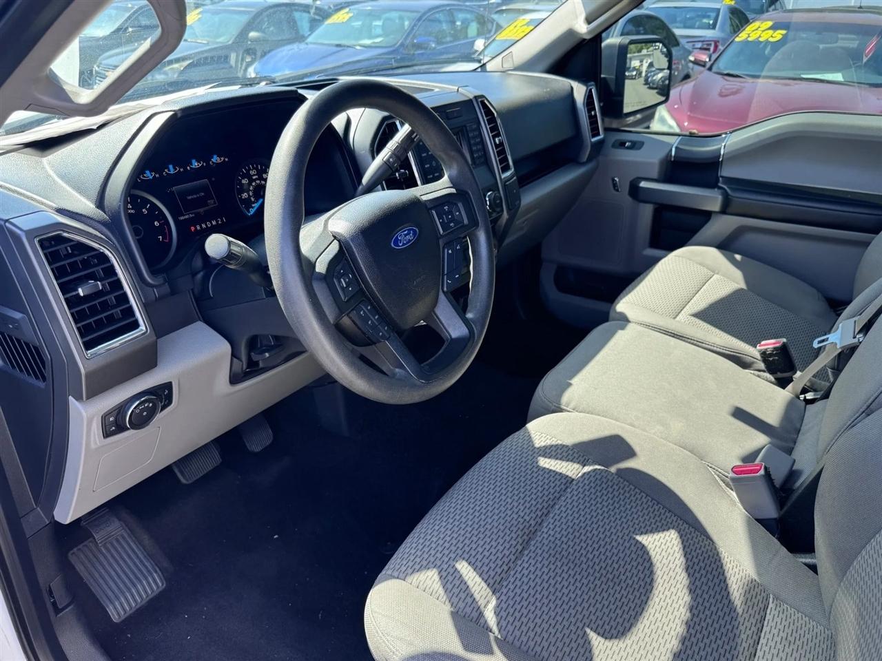 Ford F-150 Lariat 2WD SuperCab 8' Box 2017