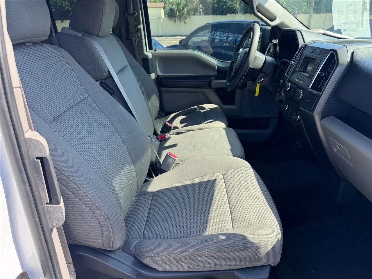 Ford F-150 Lariat 2WD SuperCab 8' Box 2017