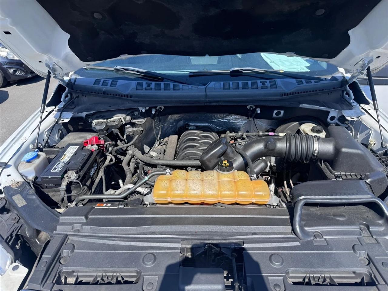 Ford F-150 Lariat 2WD SuperCab 8' Box 2017