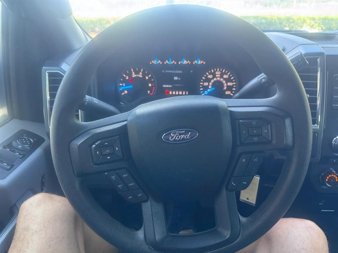 Ford F-150 Lariat 2WD SuperCab 8' Box 2017