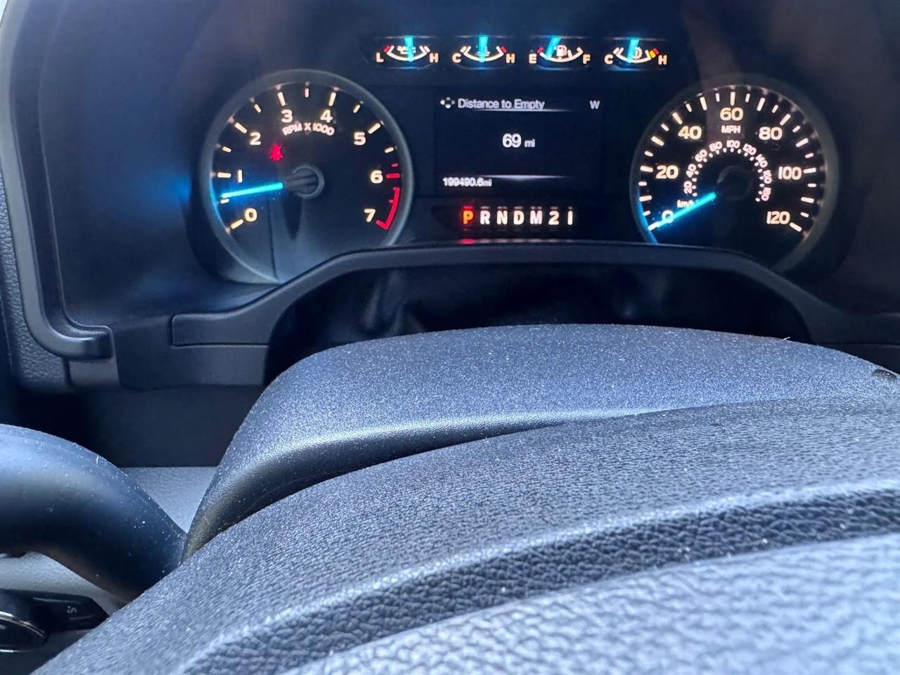 Ford F-150 Lariat 2WD SuperCab 8' Box 2017