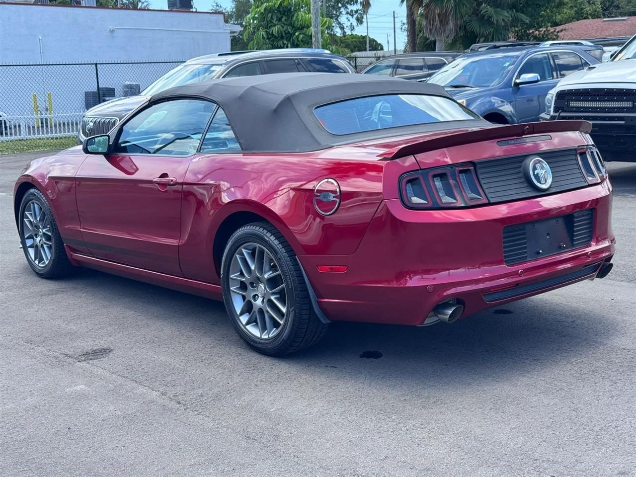 Ford Mustang 2dr Conv V6 2014