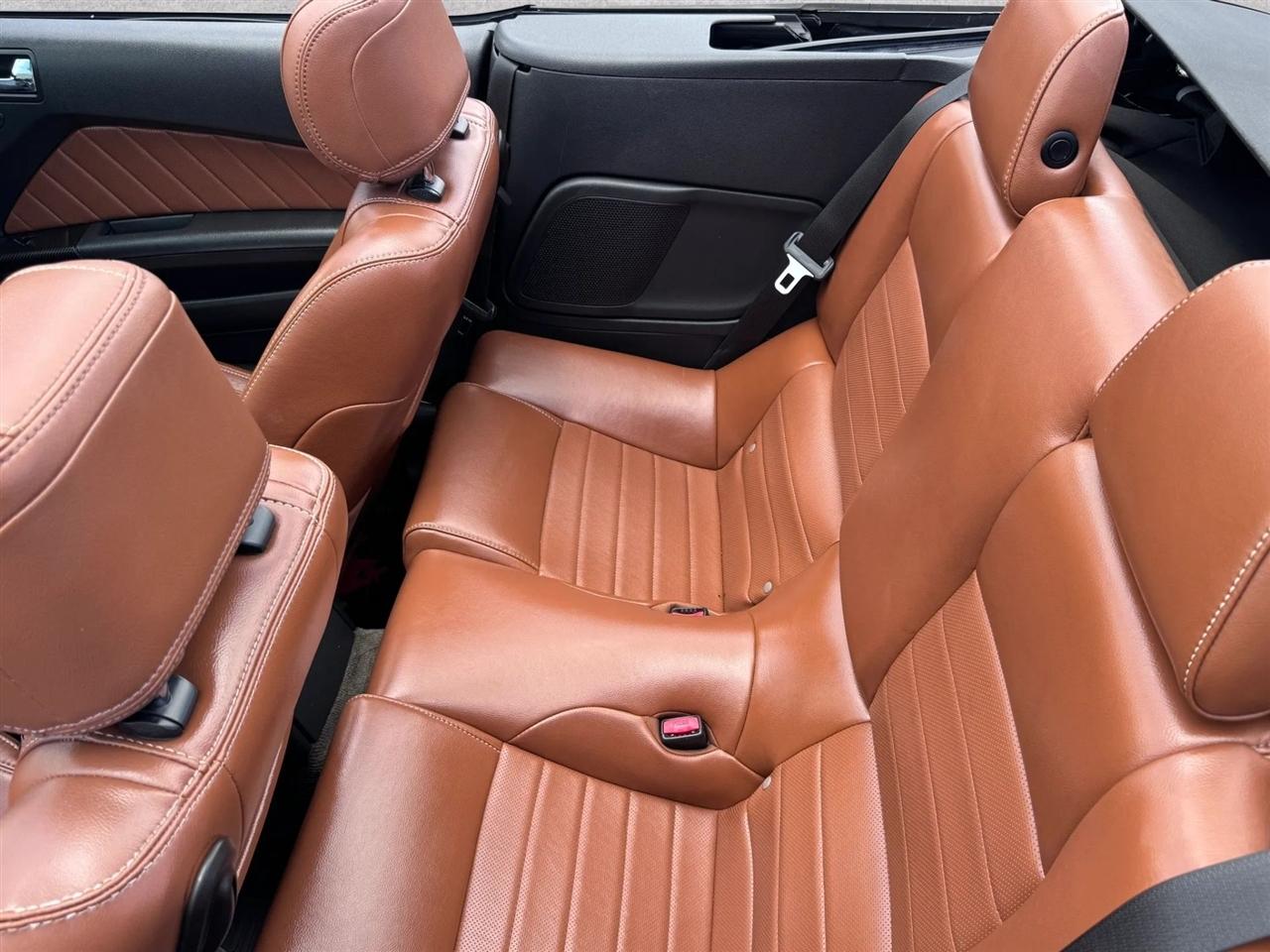 Ford Mustang 2dr Conv V6 2014