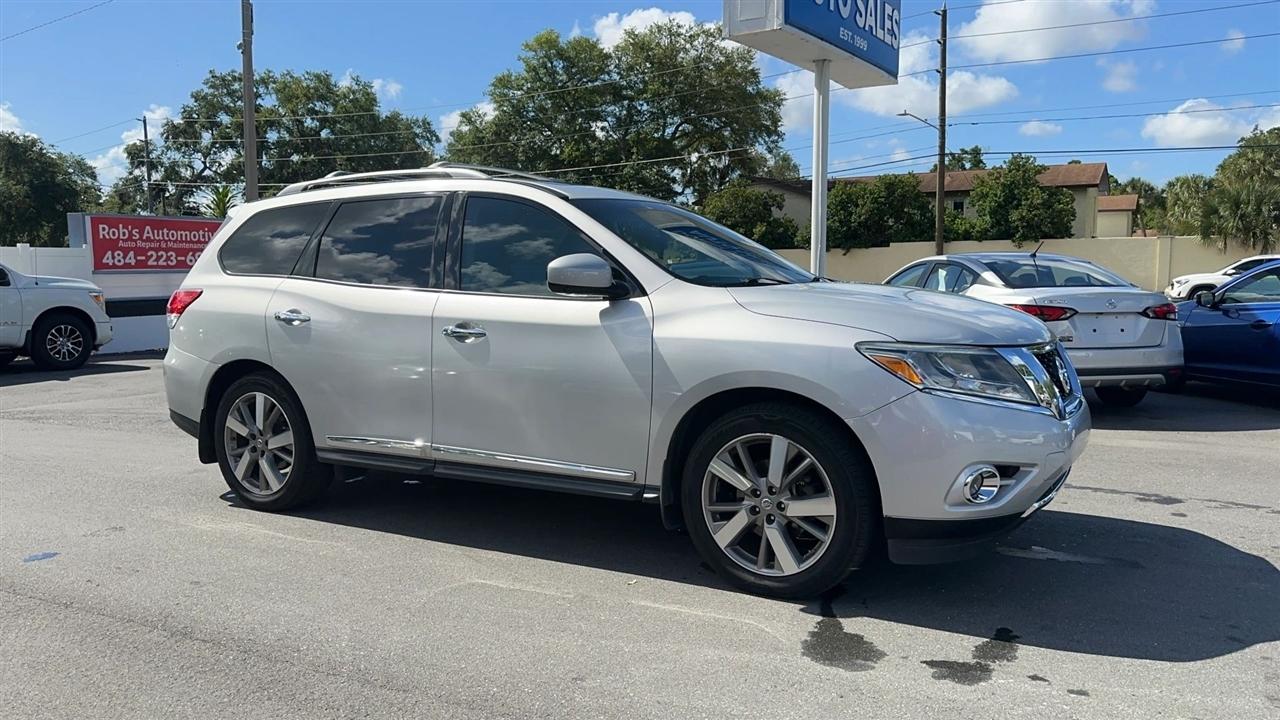 Nissan Pathfinder 2WD 4dr Platinum 2015