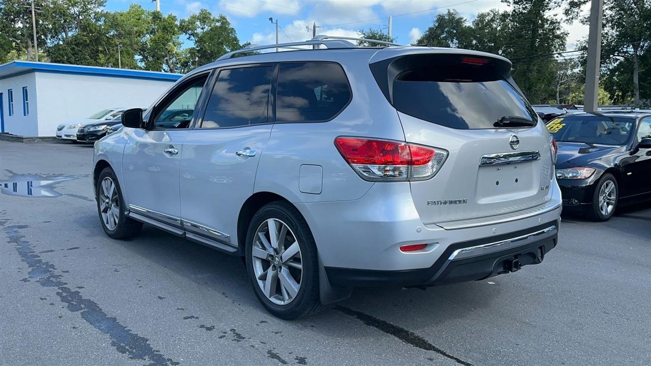 Nissan Pathfinder 2WD 4dr Platinum 2015