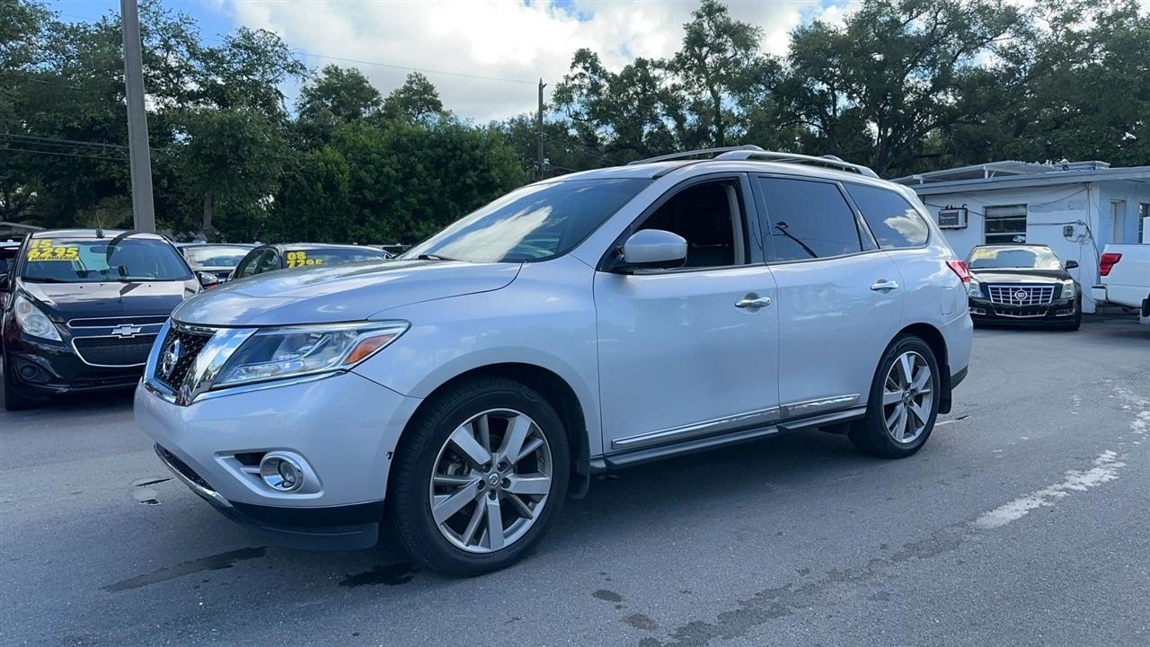 Nissan Pathfinder 2WD 4dr Platinum 2015