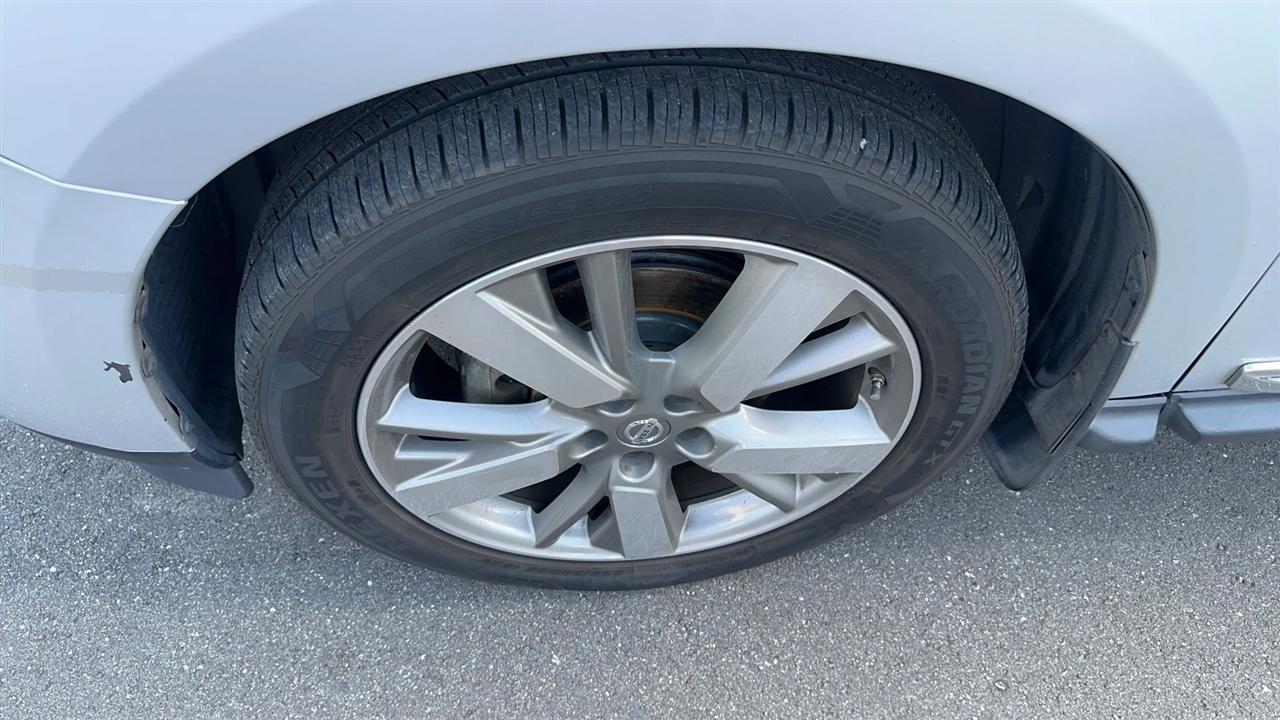 Nissan Pathfinder 2WD 4dr Platinum 2015