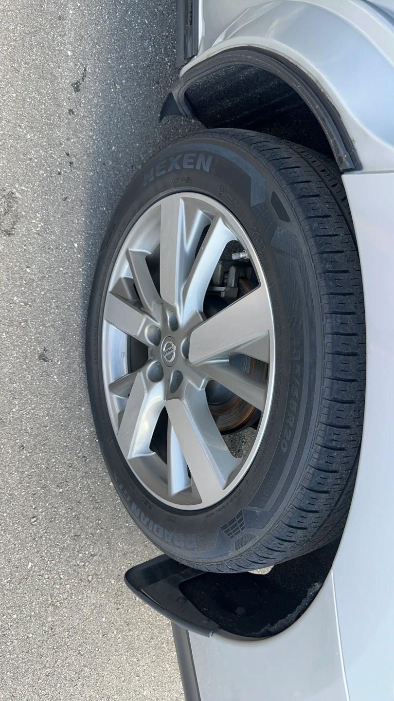 Nissan Pathfinder 2WD 4dr Platinum 2015
