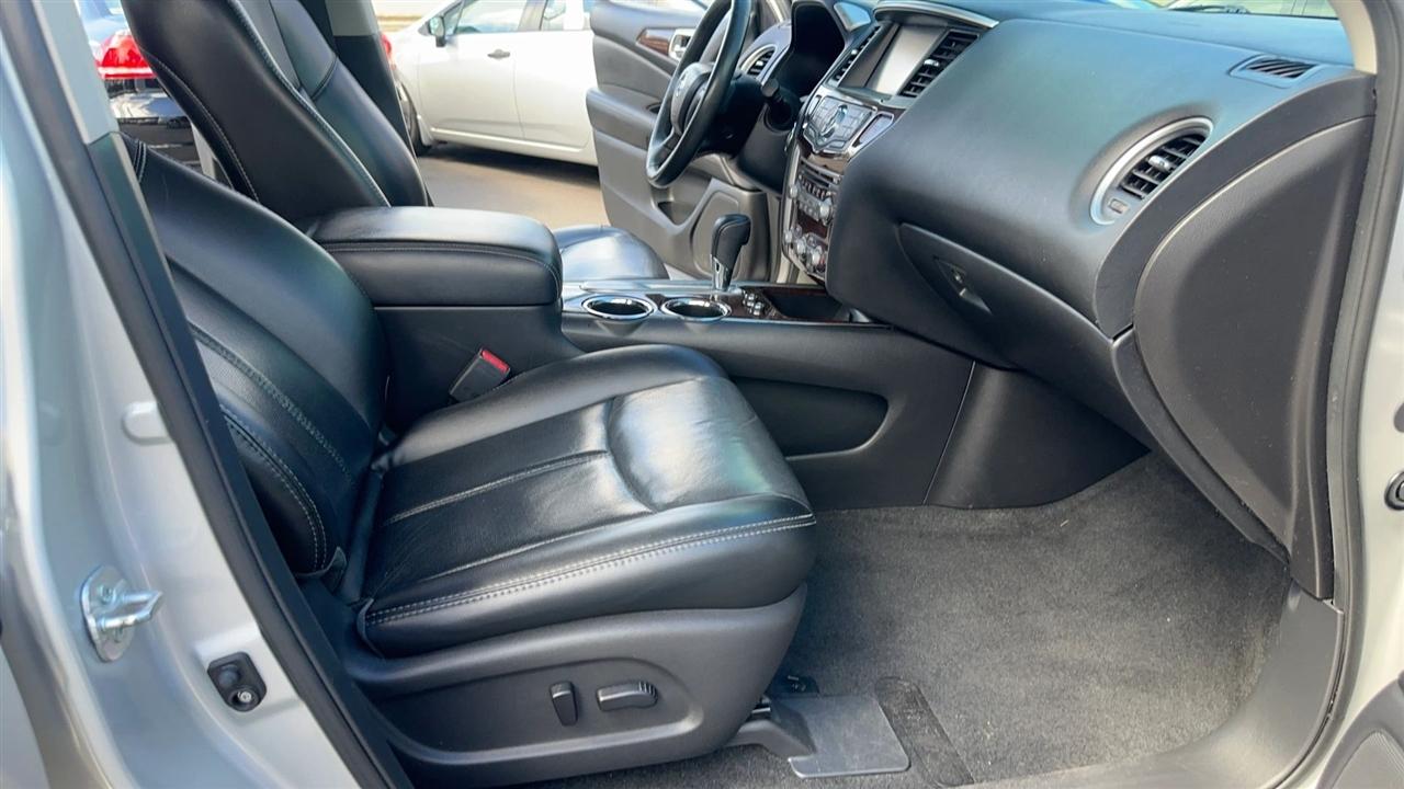Nissan Pathfinder 2WD 4dr Platinum 2015