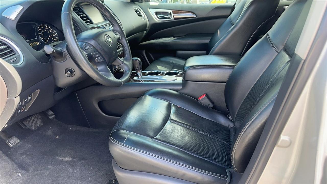 Nissan Pathfinder 2WD 4dr Platinum 2015