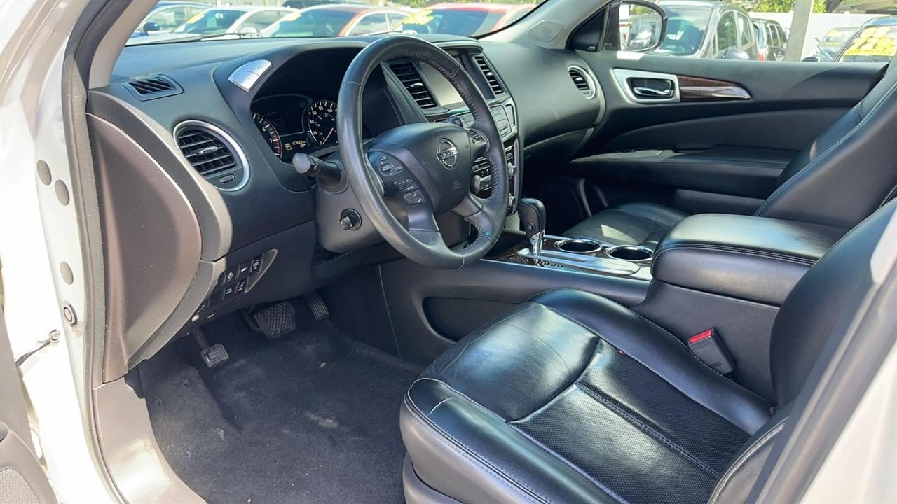 Nissan Pathfinder 2WD 4dr Platinum 2015