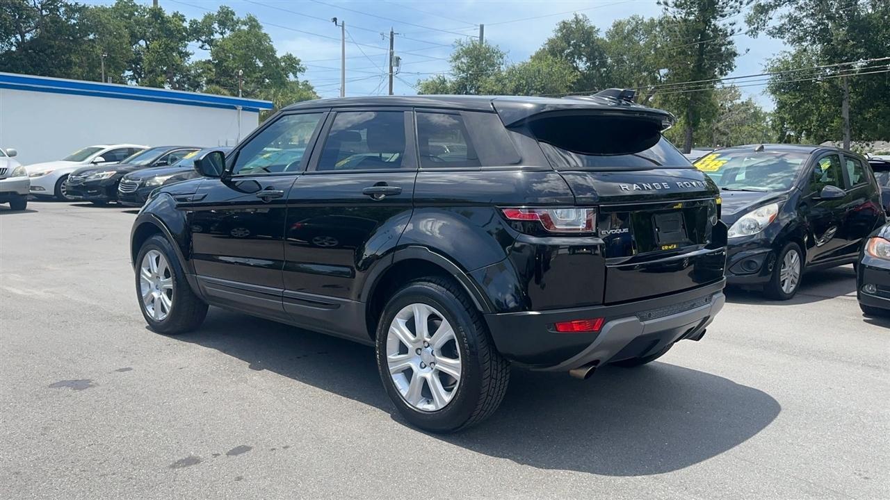 Land Rover Range Rover Evoque 5 Door SE 2017