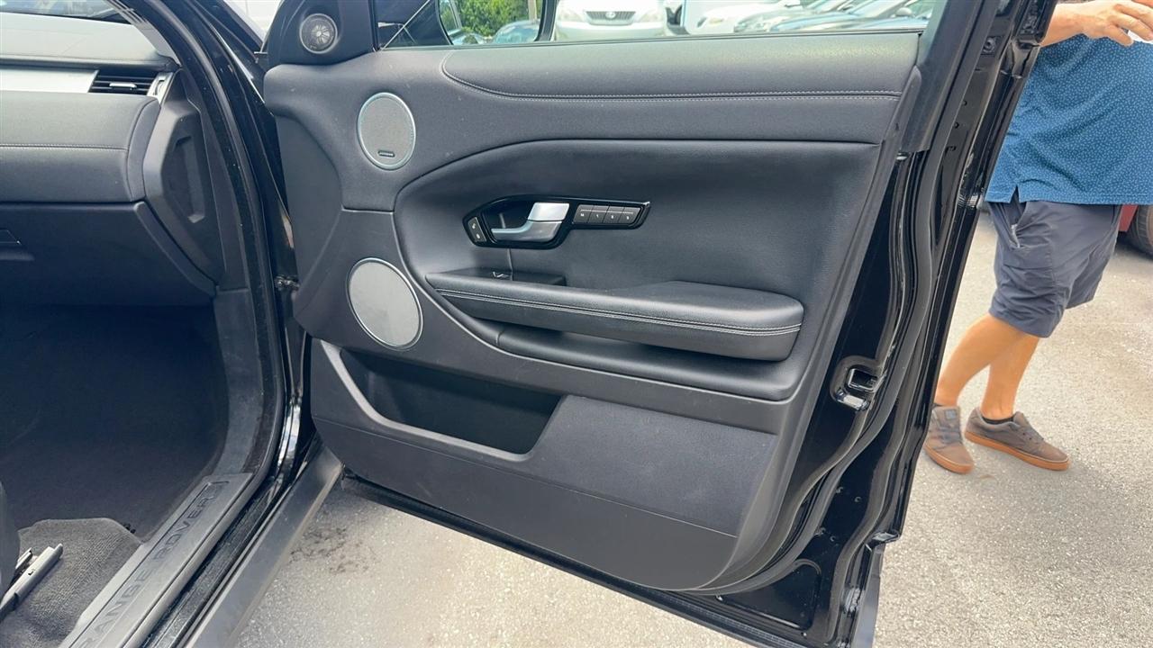Land Rover Range Rover Evoque 5 Door SE 2017