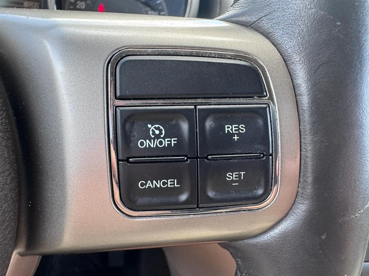 Jeep Grand Cherokee RWD 4dr Overland 2013