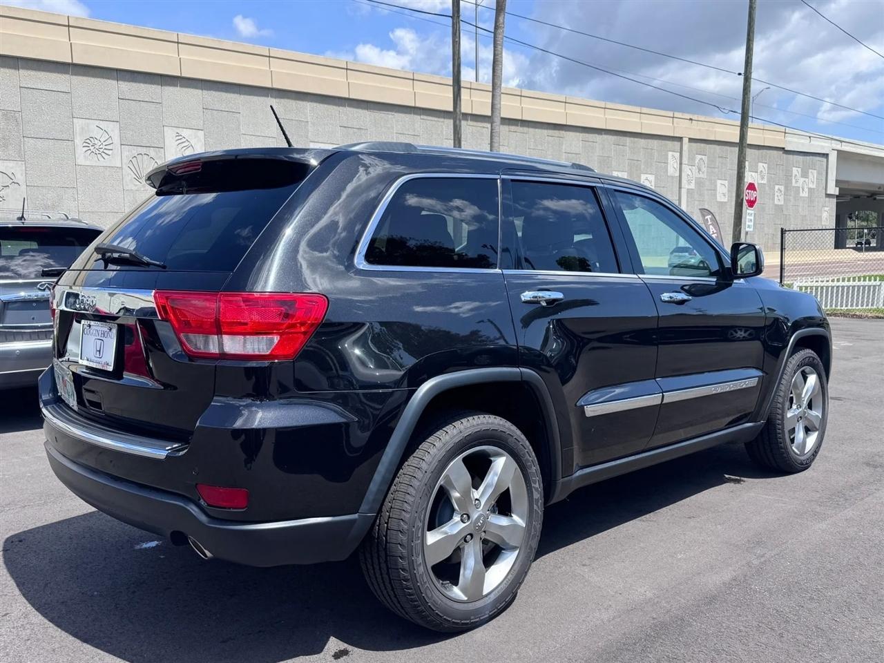 Jeep Grand Cherokee RWD 4dr Overland 2013