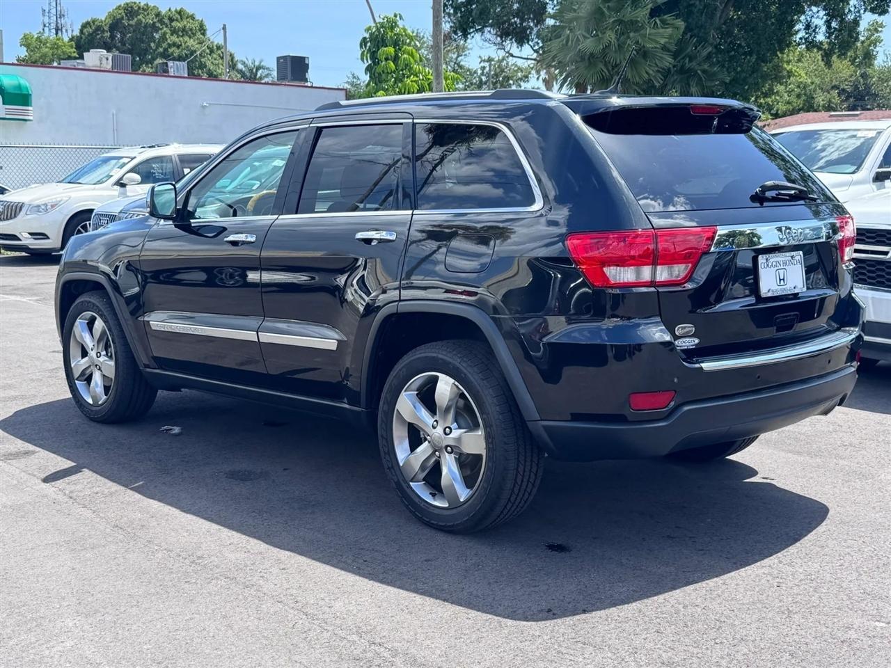 Jeep Grand Cherokee RWD 4dr Overland 2013