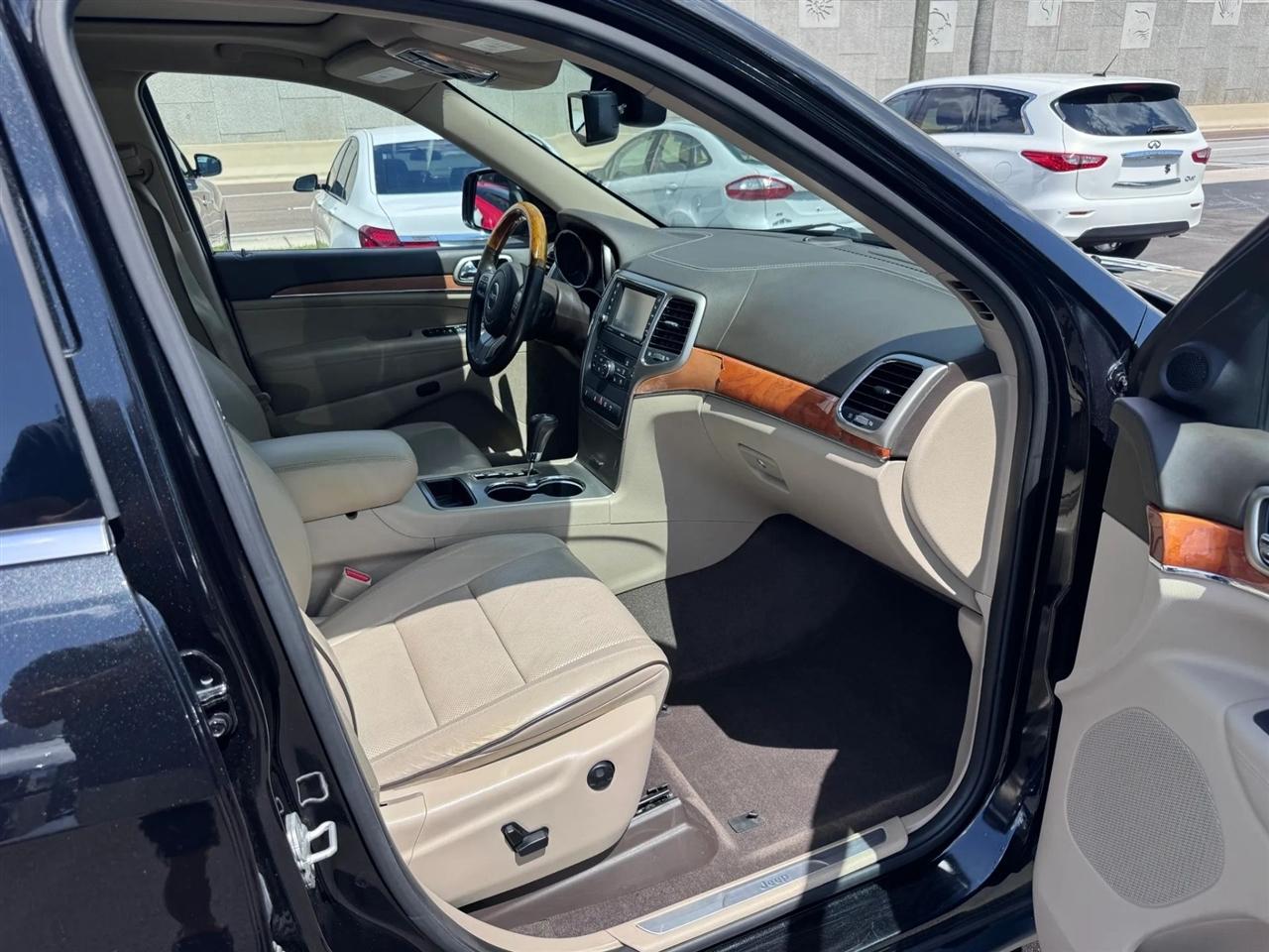 Jeep Grand Cherokee RWD 4dr Overland 2013