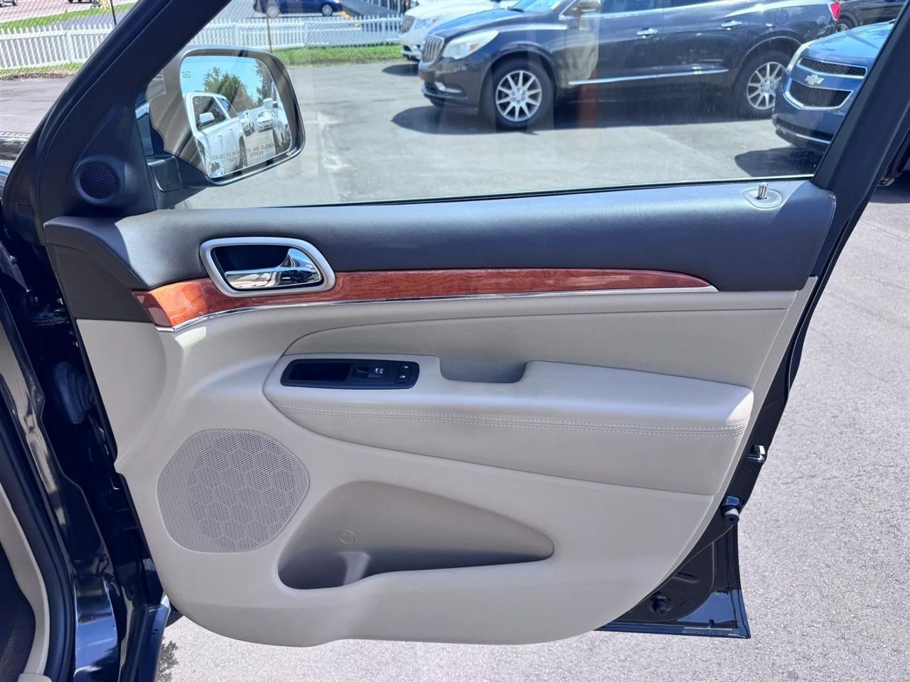 Jeep Grand Cherokee RWD 4dr Overland 2013