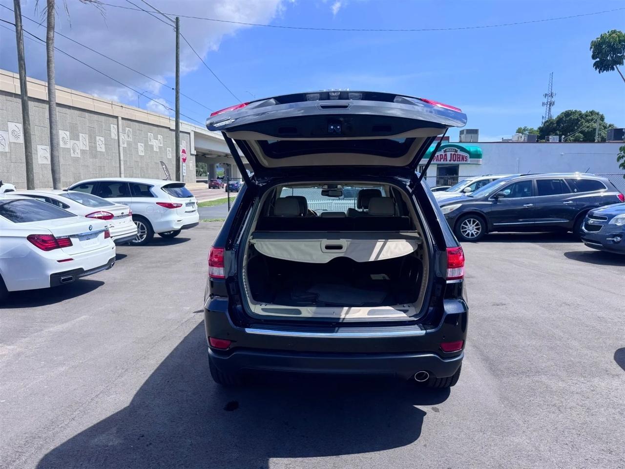 Jeep Grand Cherokee RWD 4dr Overland 2013