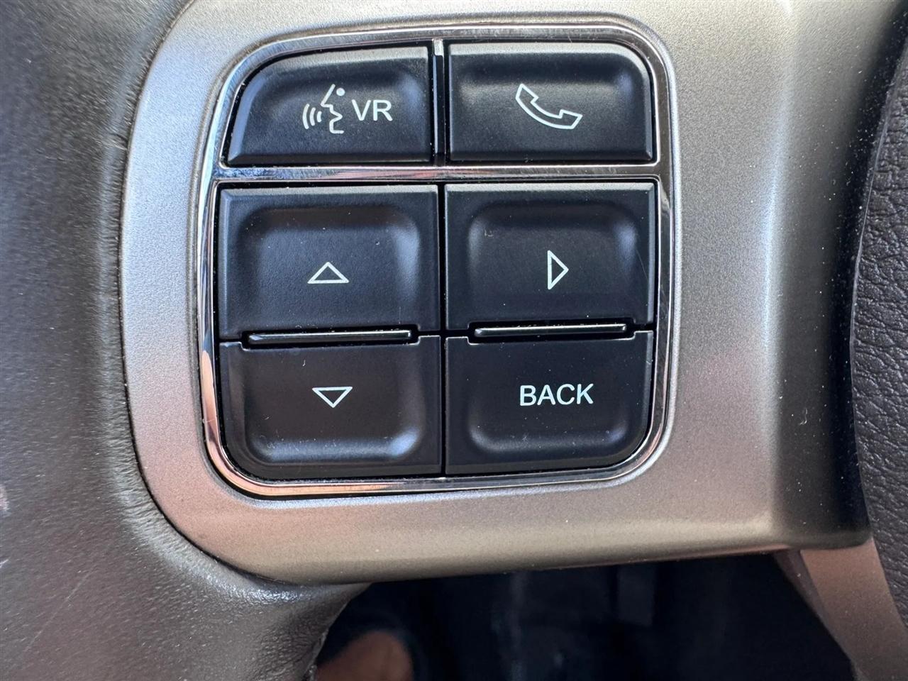 Jeep Grand Cherokee RWD 4dr Overland 2013