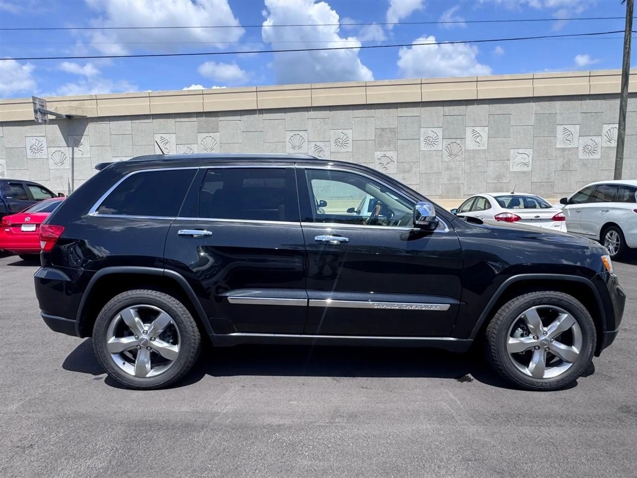 Jeep Grand Cherokee RWD 4dr Overland 2013