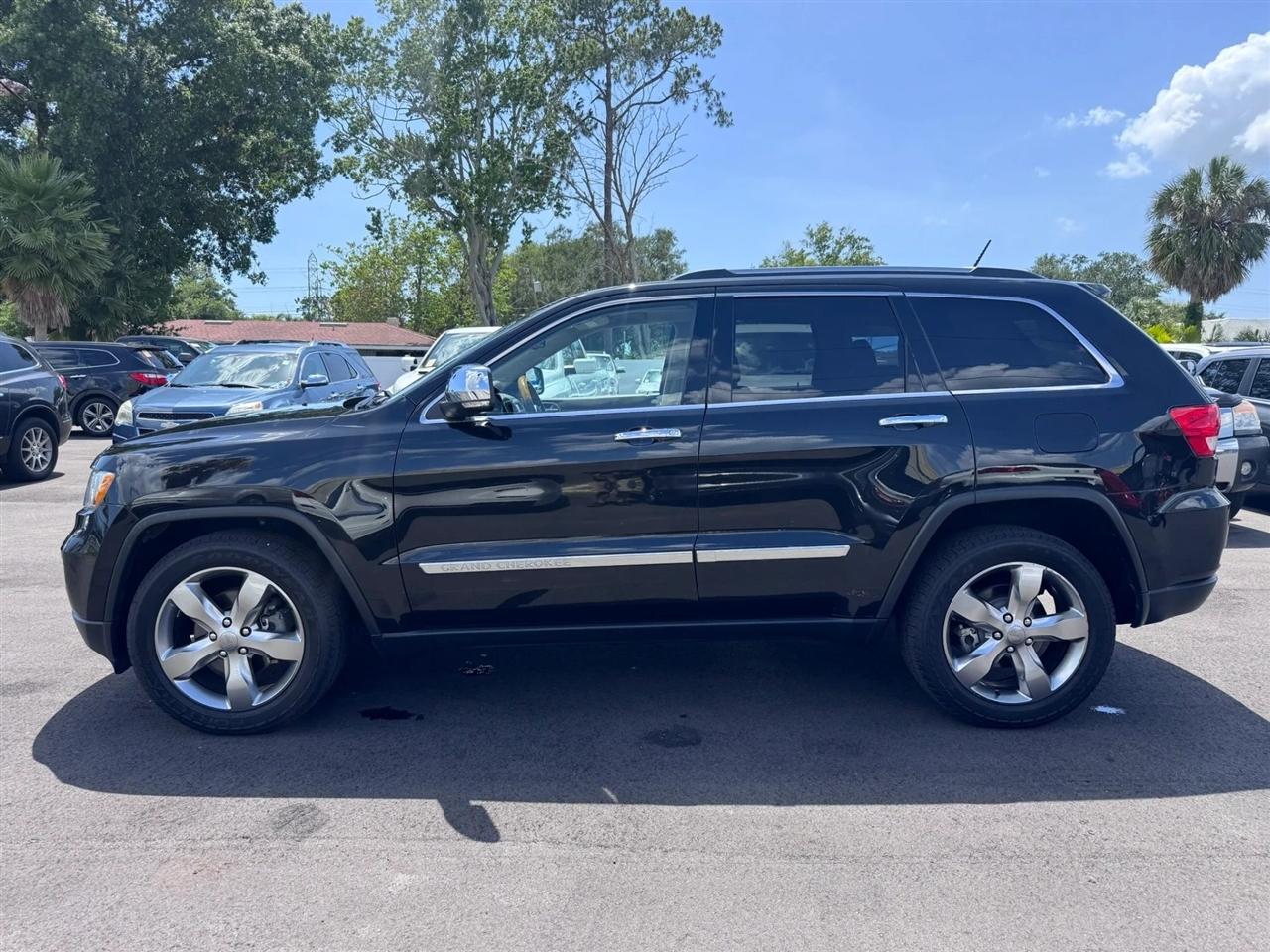 Jeep Grand Cherokee RWD 4dr Overland 2013