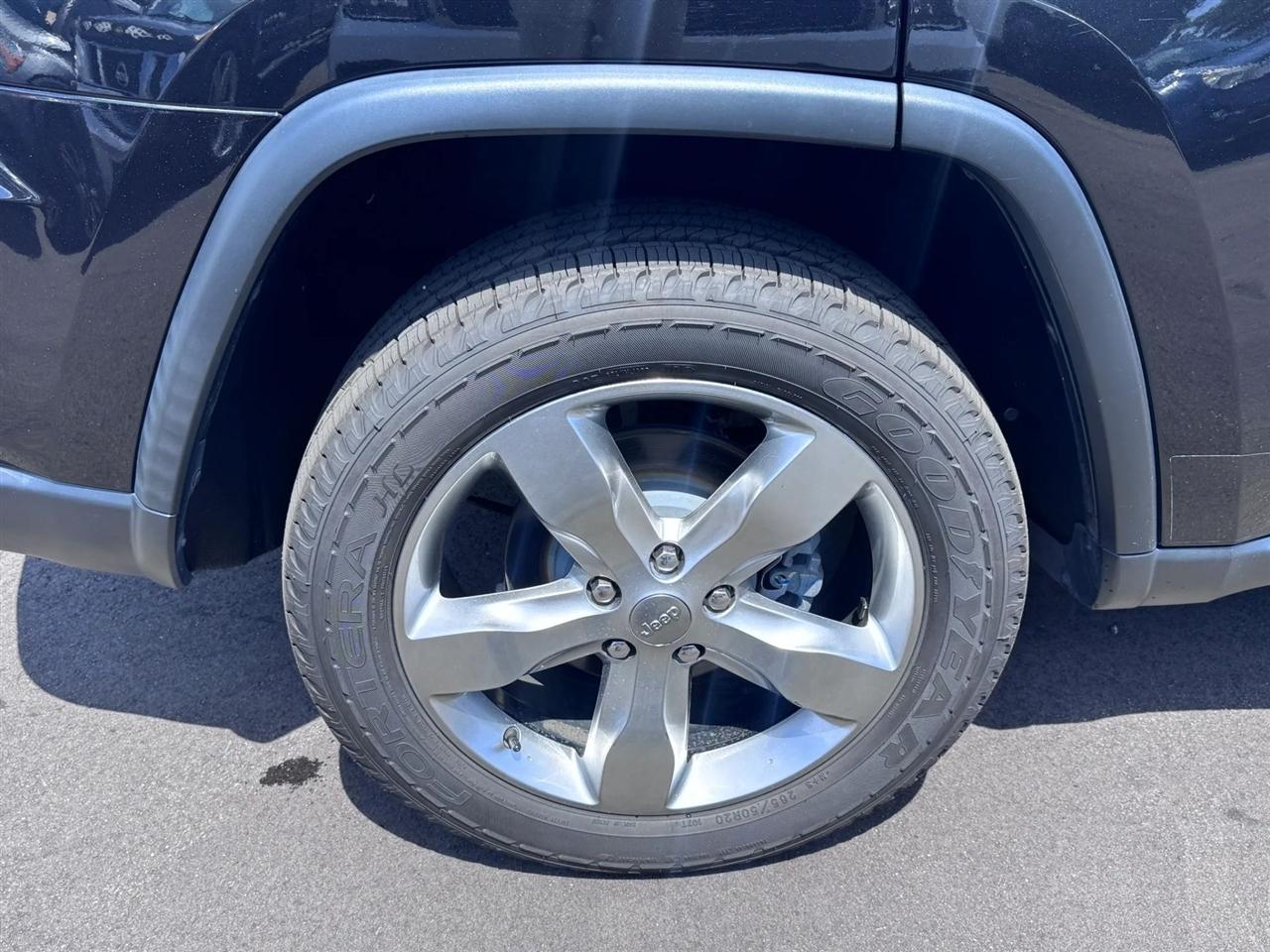 Jeep Grand Cherokee RWD 4dr Overland 2013